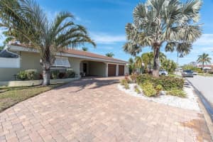17352 KENNEDY DRIVE, NORTH REDINGTON BEACH, FL 33708 - MLS#MFRTB8456939