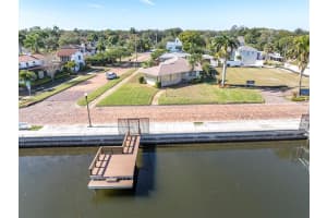 2800 COFFEE POT BOULEVARD, ST PETERSBURG, FL 33704 - MLS#MFRTB8456968