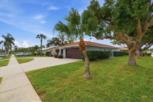11176 HAMMOCK DRIVE, LARGO, FL 33774 - MLS#MFRTB8456976