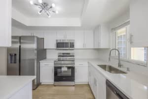 3656 LAKE BAYSHORE DRIVE, BRADENTON, FL 34205 - MLS#MFRTB8456979