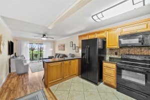 1860 MASSACHUSETTS AVENUE, ST PETERSBURG, FL 33703 - MLS#MFRTB8457339