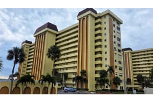 4550 COVE CIRCLE, ST PETERSBURG, FL 33708 - MLS#MFRTB8457353