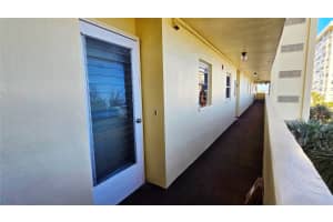 4550 COVE CIRCLE, ST PETERSBURG, FL 33708 - MLS#MFRTB8457353