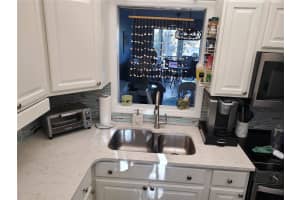 11485 OAKHURST ROAD, LARGO, FL 33774 - MLS#MFRTB8457361