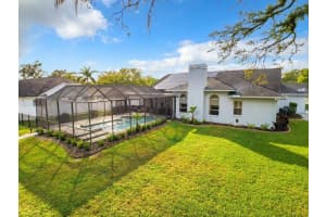 8805 CROSSWOOD COURT, RIVERVIEW, FL 33578 - MLS#MFRTB8457732