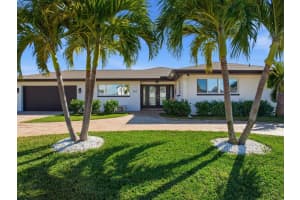 1028 79TH STREET, ST PETERSBURG, FL 33707 - MLS#MFRTB8457835