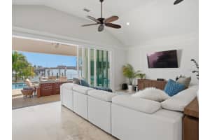 1028 79TH STREET, ST PETERSBURG, FL 33707 - MLS#MFRTB8457835