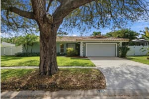 2285 GROVEWOOD ROAD, CLEARWATER, FL 33764 - MLS#MFRTB8457865