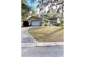 8301 RIVER OAKS COURT, TAMPA, FL 33617 - MLS#MFRTB8457888