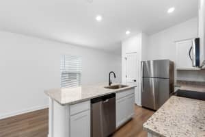 MLS# MFRTB8457974, Lakeland, Florida 33809