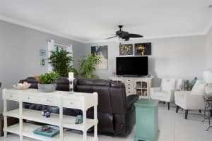 215 SEAHORSE DRIVE, ST PETERSBURG, FL 33705 - MLS#MFRTB8458122