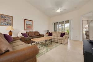 656 SPRING LAKE CIRCLE, TARPON SPRINGS, FL 34688 - MLS#MFRTB8458168