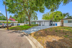 8444 8TH WAY, ST PETERSBURG, FL 33702 - MLS#MFRTB8458387