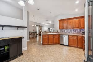 7119 35TH LANE, SARASOTA, FL 34243 - MLS#MFRTB8458559