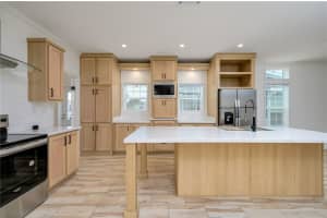 8388 Dalewood Dr, WEEKI WACHEE