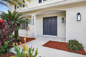 3909 BRAESGATE LANE, TAMPA, FL 33624 - MLS#MFRTB8459097