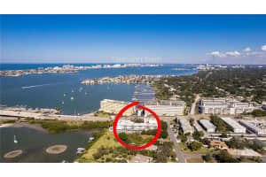 50 HARBOR VIEW LANE, BELLEAIR BLUFFS, FL 33770 - MLS#MFRTB8459107