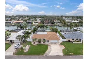 4200 46TH AVENUE, ST PETERSBURG, FL 33711 - MLS#MFRTB8459277