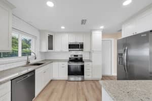 315 BUTTONWOOD LANE, LARGO, FL 33770 Sold 01/05/26