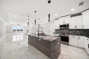 211 DOLPHIN POINT, CLEARWATER BEACH, FL 33767 - MLS#MFRTB8459331