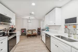 712 LEMONWOOD DR, OLDSMAR, FL 34677 - MLS#MFRTB8459392