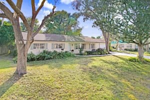 117 CRESTVIEW DRIVE, BRANDON, FL 33511 - MLS#MFRTB8459603