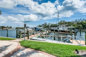 1325 Snell Isle Blvd NE, St. Petersburg, FL 33704, Sold 12/30/25