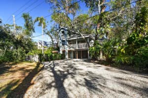 13837 76TH AVENUE, SEMINOLE, FL 33776 - MLS#MFRTB8459837