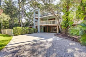 13837 76TH AVENUE, SEMINOLE, FL 33776 - MLS#MFRTB8459837