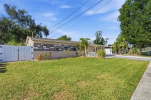 318 Country Club Dr, OLDSMAR