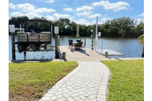 622 MOUNT OAK AVENUE, ST PETERSBURG, FL 33702 - MLS#MFRTB8460017