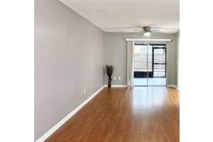 5156 TENNIS COURT CIRCLE, TAMPA, FL 33617 - MLS#MFRTB8460056