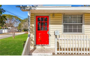 6295 3RD AVENUE, ST PETERSBURG, FL 33707 - MLS#MFRTB8460120