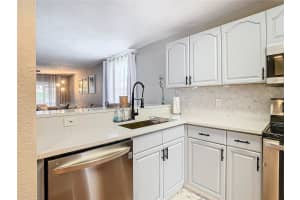 14623 PAR CLUB CIRCLE, TAMPA, FL 33618 - MLS#MFRTB8460142