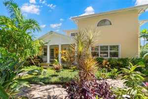 1417 BEACH DRIVE, ST PETERSBURG, FL 33704 - MLS#MFRTB8460272