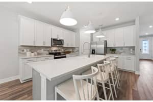 7437 SUMMER COURT, SARASOTA, FL 34231 - MLS#MFRTB8460285