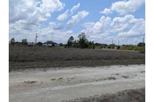 1721 WELLS AVENUE, LEHIGH ACRES, FL 33972 - MLS#MFRTB8460384
