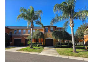 1045 Blackwater Dr, WESLEY CHAPEL