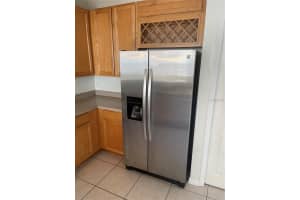 2945 BAYSHORE POINTE DRIVE, TAMPA, FL 33611 Sold 02/10/26