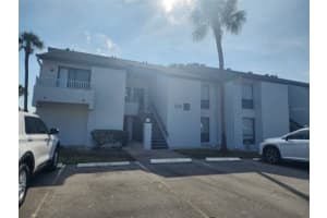 2132 Lakewood Club Dr S #8b, ST PETERSBURG