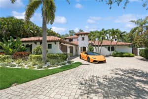 145 BAY POINT DRIVE, ST PETERSBURG, FL 33704 - MLS#MFRTB8460708