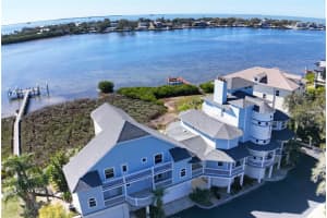 504 Hillsborough St, PALM HARBOR