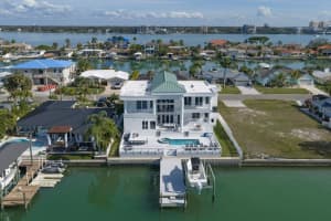 42 MIDWAY ISLAND, CLEARWATER BEACH, FL 33767 - MLS#MFRTB8460969