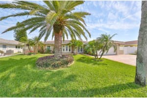 6429 LAKE SUNRISE DRIVE, APOLLO BEACH, FL 33572 Sold 01/30/26
