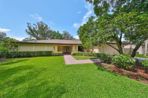 817 BANNOCKBURN AVENUE, TEMPLE TERRACE, FL 33617 - MLS#MFRTB8461066