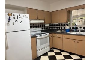 6121 WHITEWAY DRIVE, TEMPLE TERRACE, FL 33617 - MLS#MFRTB8461175