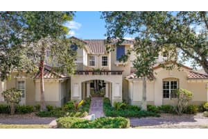 1338 Emerald Dunes Dr, SUN CITY CENTER