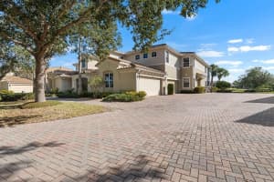 1338 EMERALD DUNES DRIVE, SUN CITY CENTER, FL 33573 - MLS#MFRTB8461301