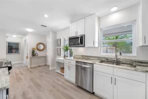 11211 60TH AVE, SEMINOLE, FL 33772 - MLS#MFRTB8461315