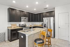 571 OLD WINDSOR WAY, SPRING HILL, FL 34609 - MLS#MFRTB8461392